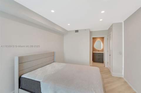 3370 Hidden Bay Dr 812, Aventura FL - photo 17 of 75