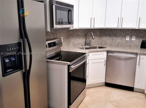 5225 Collins Ave 510, Miami Beach FL - photo 8 of 24