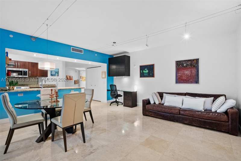 1 bedroom Condominium at 19900 E Country Club Dr 212, Turnberry Village So Towe, Aventura — photo 1
