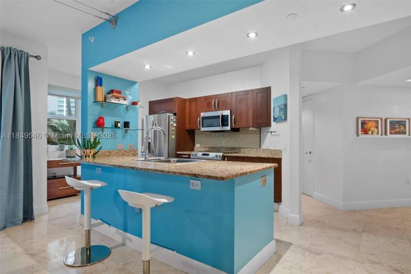 1 bedroom Condominium at 19900 E Country Club Dr 212, Turnberry Village So Towe, Aventura — photo 5