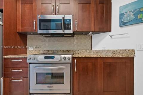 19900 E Country Club Dr 212, Aventura FL - photo 9 of 37