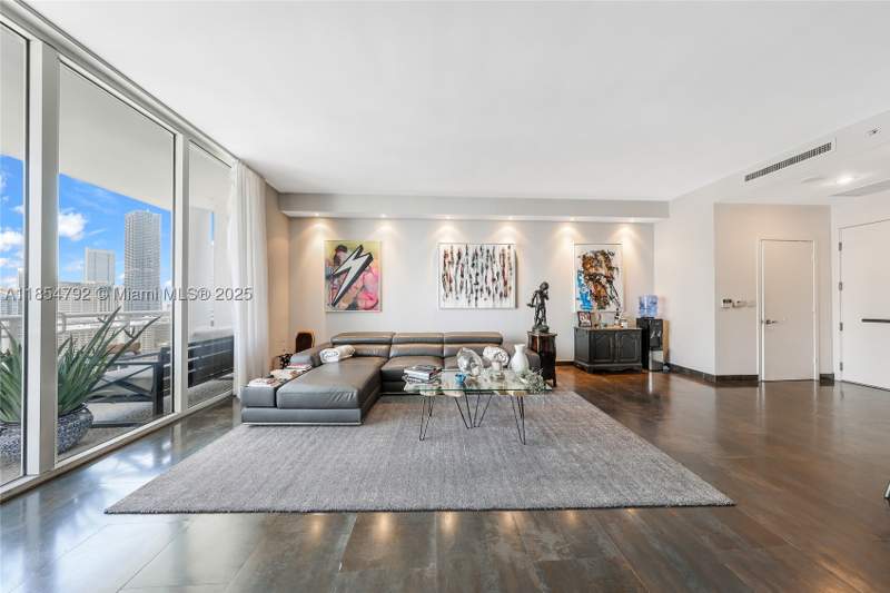 1 bedroom Condominium at 901 Brickell Key Blvd 3002, Carbonell Condo, Miami — photo 2