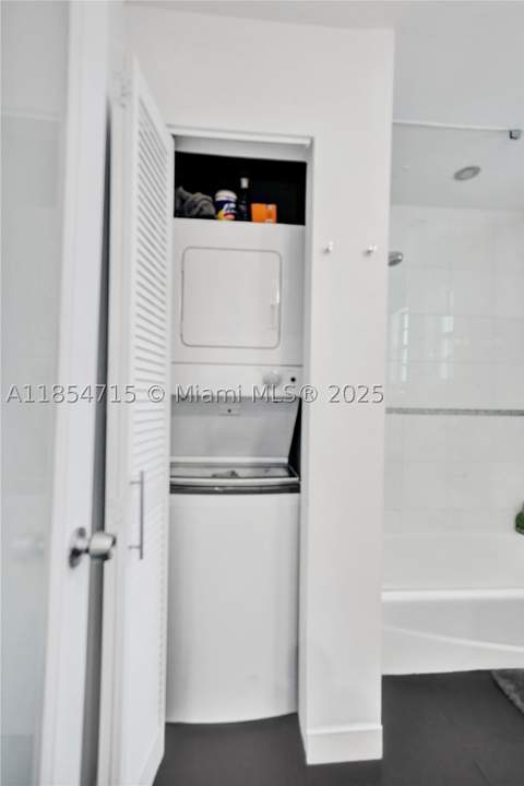 815 Euclid Ave 8, Miami Beach FL - photo 14 of 24