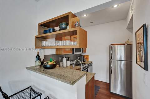 815 Euclid Ave 8, Miami Beach FL - photo 7 of 24