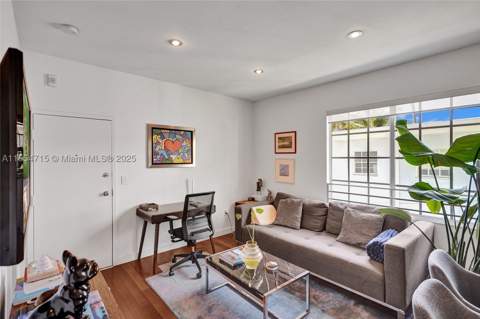 815 Euclid Ave 8, Miami Beach FL - photo 9 of 24