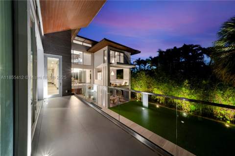 545 Sabal Palm, Key Biscayne FL - photo 6 of 100