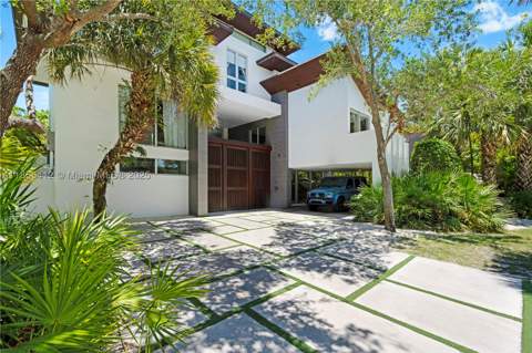 545 Sabal Palm, Key Biscayne FL - photo 9 of 100