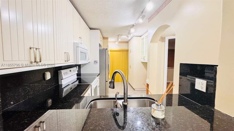 2 bedroom Condominium at 1260 SE 31st Ct 102-34, Venetia Gardens South Con, Homestead — photo 5