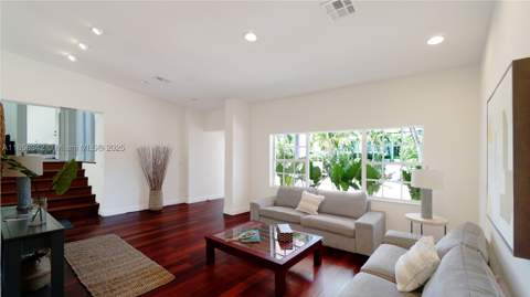 691 Ridgewood Rd, Key Biscayne FL - photo 13 of 67