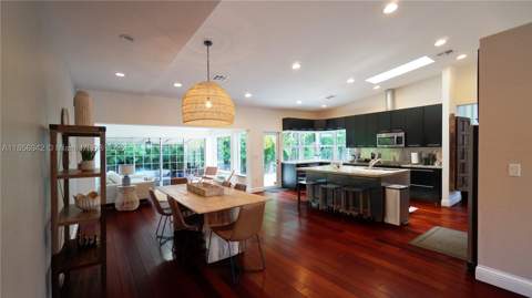 691 Ridgewood Rd, Key Biscayne FL - photo 19 of 67