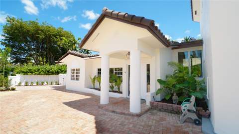 691 Ridgewood Rd, Key Biscayne FL - photo 9 of 67