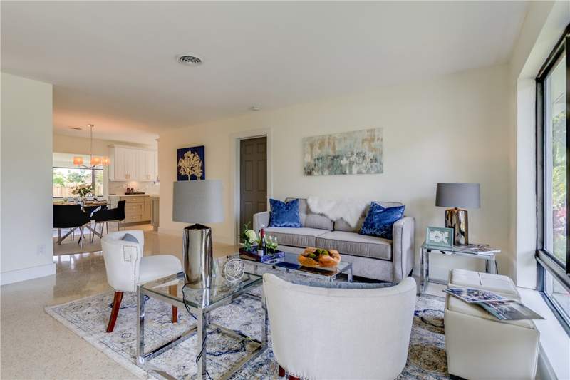 1 bedroom Condominium at 2899 Collins Ave 1420, Triton Tower Condo, Miami Beach — photo 3