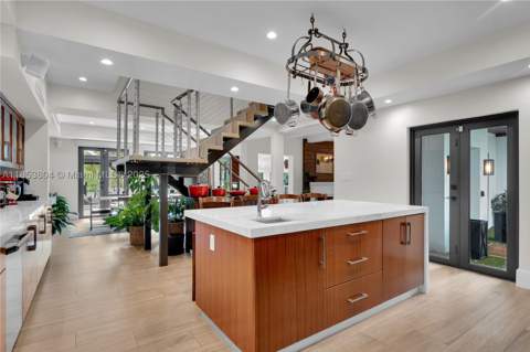 4475 N Meridian Ave, Miami Beach FL - photo 12 of 80