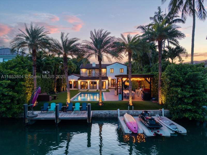 4 bedroom SingleFamilyResidence at 4475 N Meridian Ave, Nautilus Addn, Miami Beach — photo 2