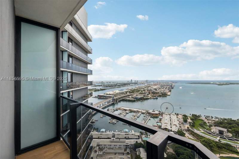 1 bedroom Condominium at 398 NE 5th St 4415, 398 NE 5th Street Condo, Miami — photo 4
