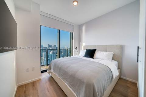 398 NE 5th St 4415, Miami FL - photo 7 of 43