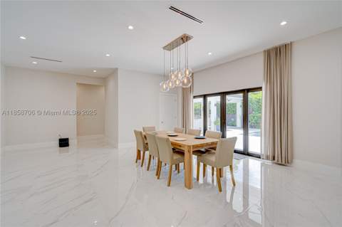 2521 SW 105th Ave, Miami FL - photo 11 of 85