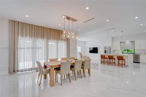 2521 SW 105th Ave, Miami FL - photo 16 of 85