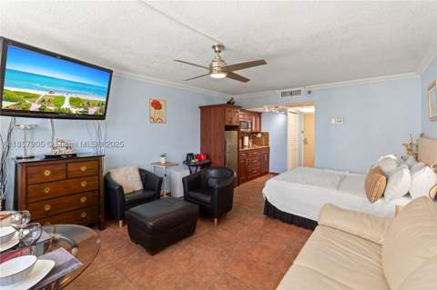 19201 Collins Ave 129, Sunny Isles Beach FL - photo 9 of 38