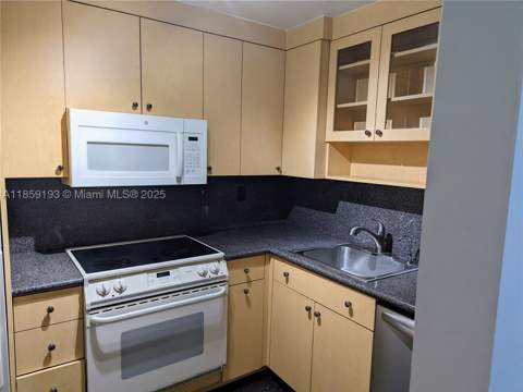 3304 Virginia St 4A, Miami FL - photo 12 of 20