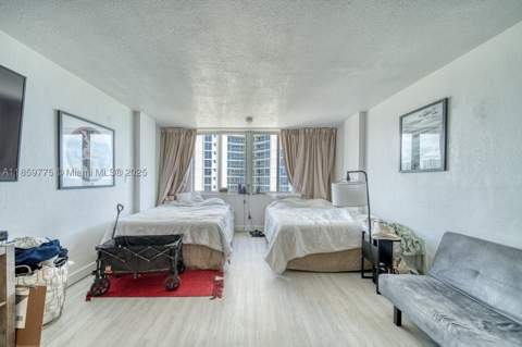 19201 Collins Ave 822, Sunny Isles Beach FL - photo 10 of 18