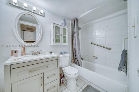 19201 Collins Ave 822, Sunny Isles Beach FL - photo 13 of 18
