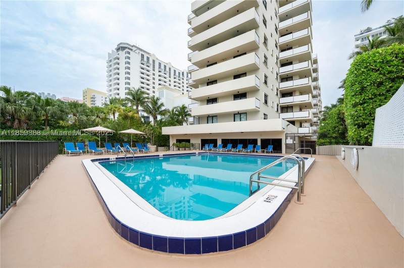 2 bedroom Condominium at 1621 Collins Ave 302, The Georgian Condo, Miami Beach — photo 3