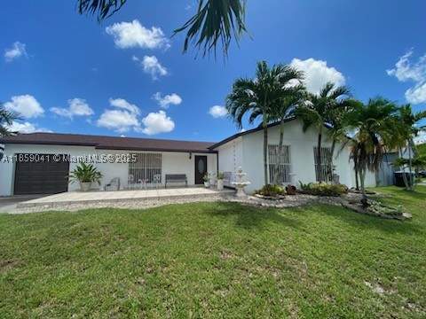 4 bedroom SingleFamilyResidence at 25931 SW 130th Ave, Meadow Wood Manor #4, Homestead — photo 2