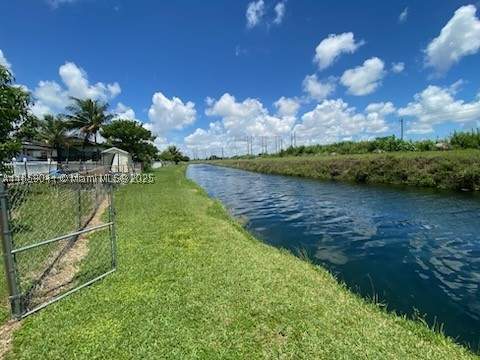 25931 SW 130th Ave, Homestead FL - photo 9 of 45