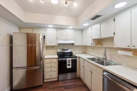 5975 SW 137th Ave 702, Miami FL - photo 7 of 21