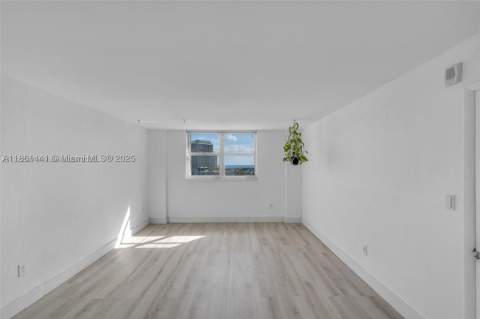 6900 Bay Dr 11F, Miami Beach FL - photo 15 of 26