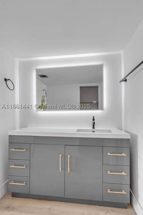6900 Bay Dr 11F, Miami Beach FL - photo 16 of 26