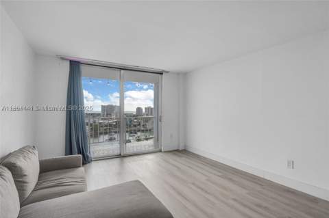 6900 Bay Dr 11F, Miami Beach FL - photo 8 of 26