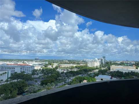 19501 W Country Club Dr 1411, Aventura FL - photo 13 of 18