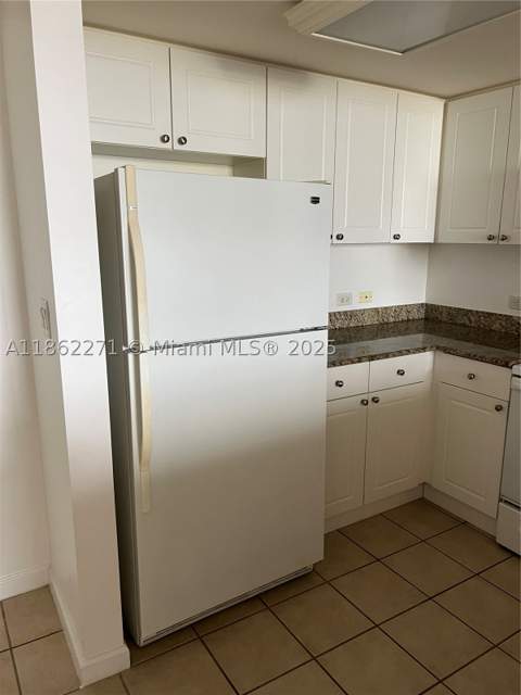 19501 W Country Club Dr 1411, Aventura FL - photo 17 of 18