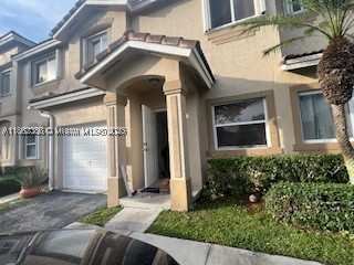 5 bedroom Townhouse at 2217 SE 23rd Rd 2217, Towngate Condo Thirteen, Homestead — photo 1