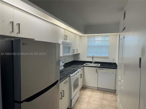 2638 SE 20th Ct 206-C, Homestead FL - photo 9 of 17