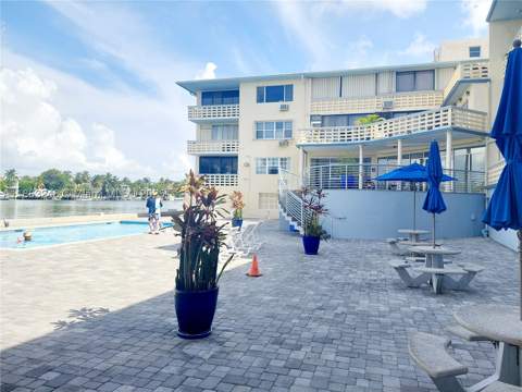 6484 Indian Creek Drive 320, Miami Beach FL - photo 15 of 29