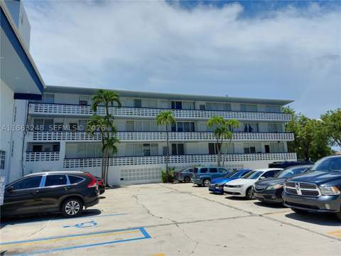 6484 Indian Creek Drive 320, Miami Beach FL - photo 24 of 29
