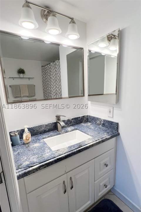 19555 E Country Club Dr 8305, Aventura FL - photo 12 of 31