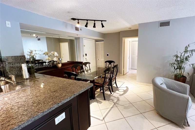 2 bedroom Condominium at 19555 E Country Club Dr 8305, The Yacht Club At Aventura, Aventura — photo 5