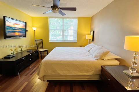 19555 E Country Club Dr 8305, Aventura FL - photo 6 of 31
