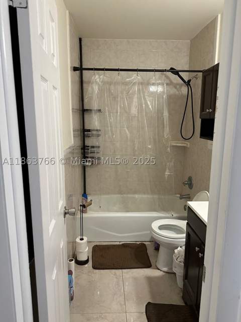 11208 SW 67th Ter, Miami FL - photo 17 of 33