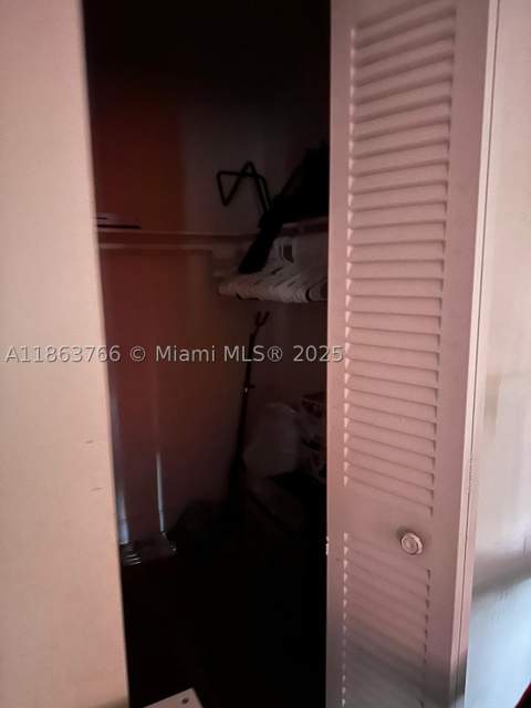 11208 SW 67th Ter, Miami FL - photo 7 of 33