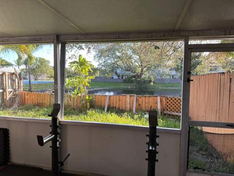 11208 SW 67th Ter, Miami FL - photo 8 of 33