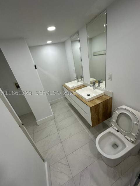 5600 Collins Ave 11W, Miami Beach FL - photo 19 of 49