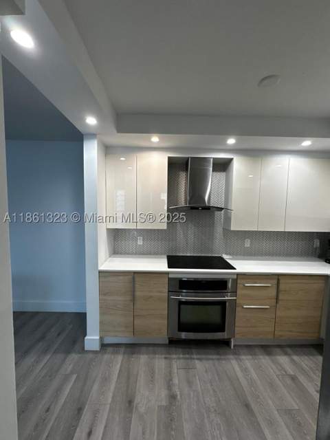 5600 Collins Ave 11W, Miami Beach FL - photo 7 of 49