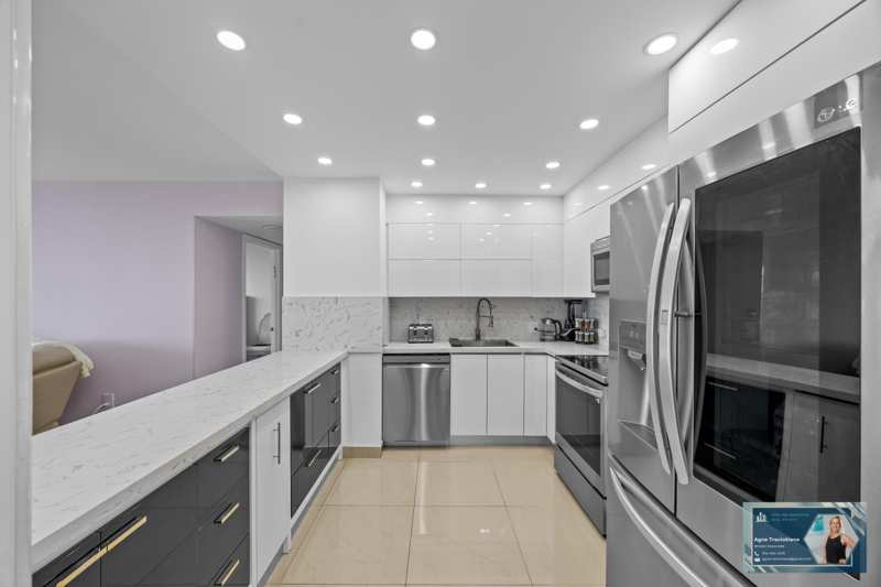 2 bedroom Condominium at 2801 NE 183rd Street 1606w, Admirals Port Condo West B, Aventura — photo 1