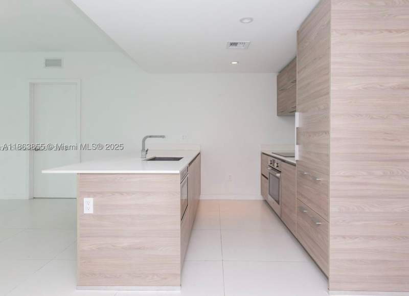 2 bedroom Condominium at 1300 S Miami Ave 1602, 1300 S Miami Avenue Condo, Miami — photo 3