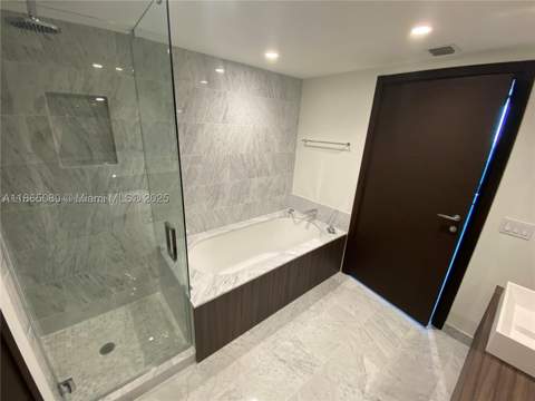 1000 Brickell Plz 3010, Miami FL - photo 8 of 24